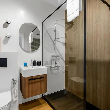 Elegant Beige Harmony By Bookinghost Varsovia