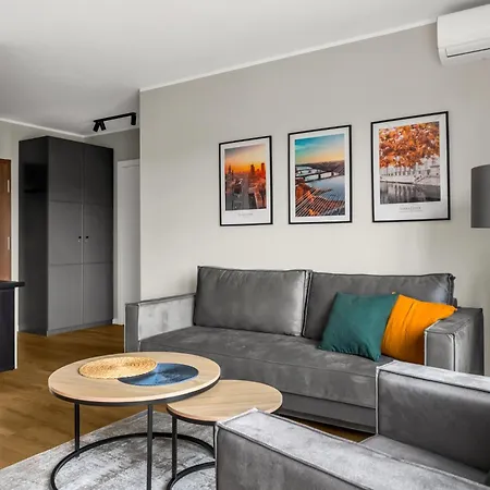 Elegant Beige Harmony By Bookinghost Warszawa