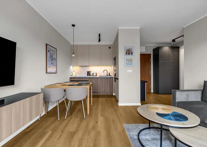 Elegant Beige Harmony By Bookinghost Appartamento *