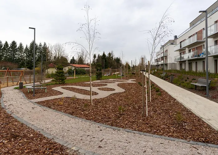 Elegant Beige Harmony By Bookinghost Varsavia