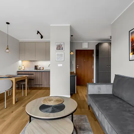 Elegant Beige Harmony By Bookinghost Apartmán