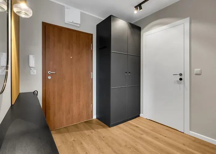 Elegant Beige Harmony By Bookinghost Appartement